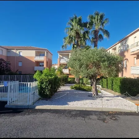 Cocon Douillet Pres De L'etang Апартаменты *